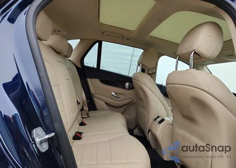 2017 Mercedes-Benz Glc 300 4Matic z USA, uszkodzony, nr VIN WDC0G4KB7HF174264